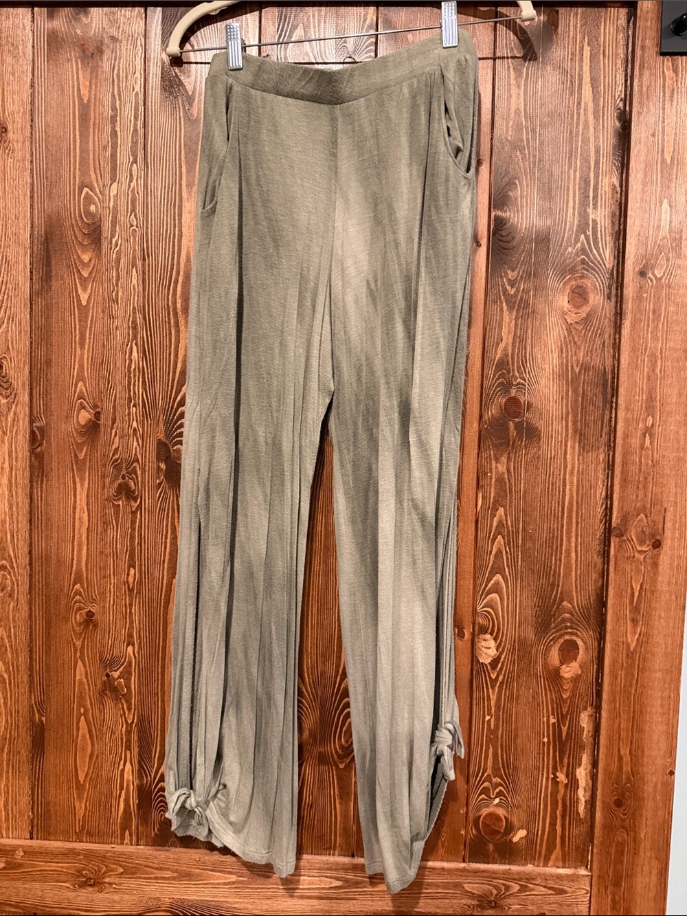 7th Ray Olive Green Knit Tie-Hem Capris
